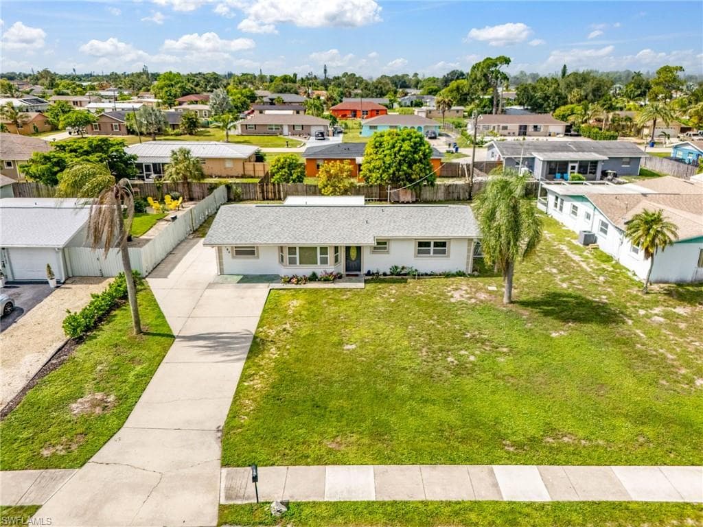 18186 Iris RD FORT MYERS, FL 33967
