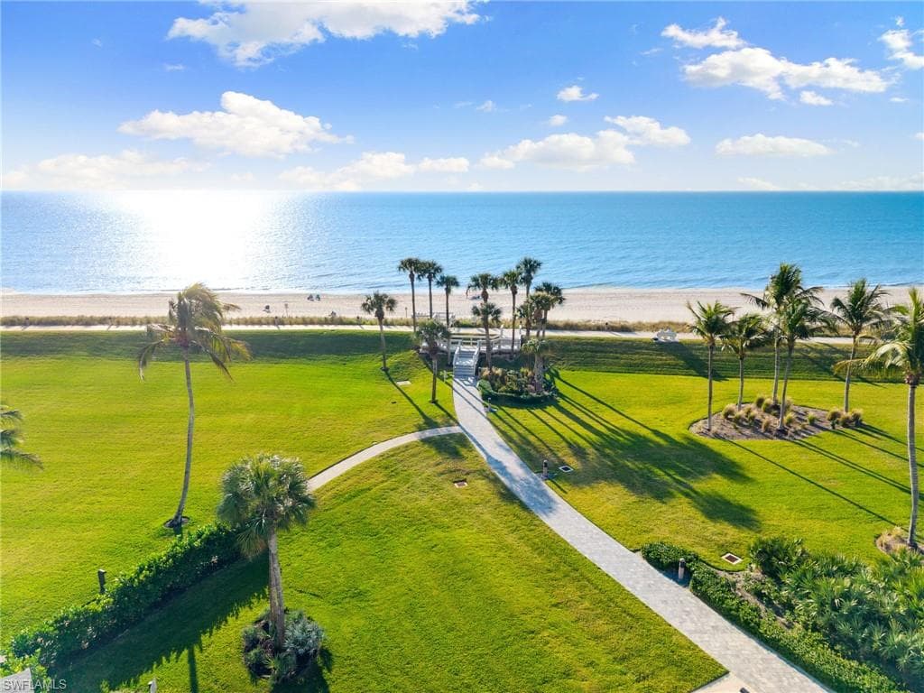 4401 Gulf Shore BLVD N D806 NAPLES, FL 34103