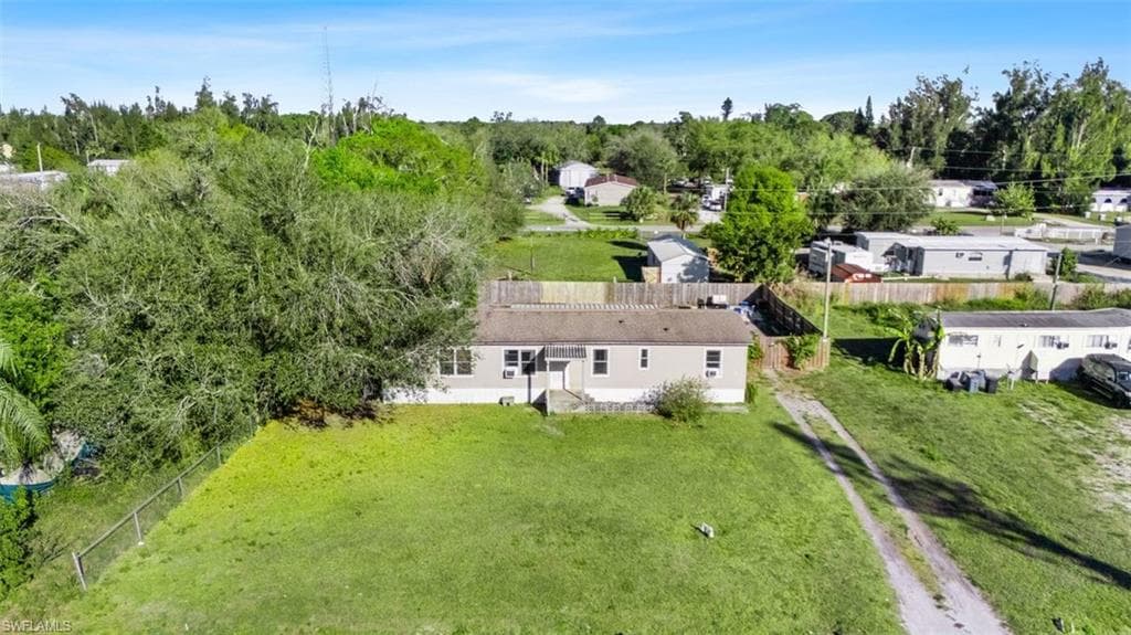 8405 Nault RD NORTH FORT MYERS, FL 33917