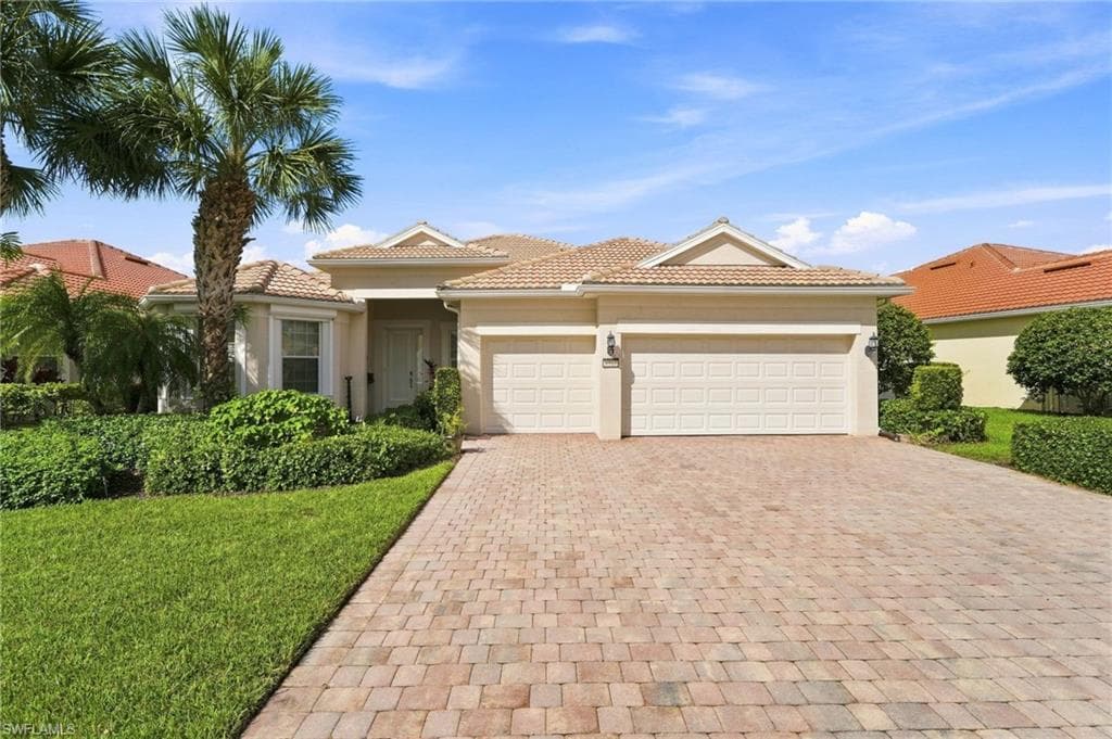 8910 Verducci CT NAPLES, FL 34114