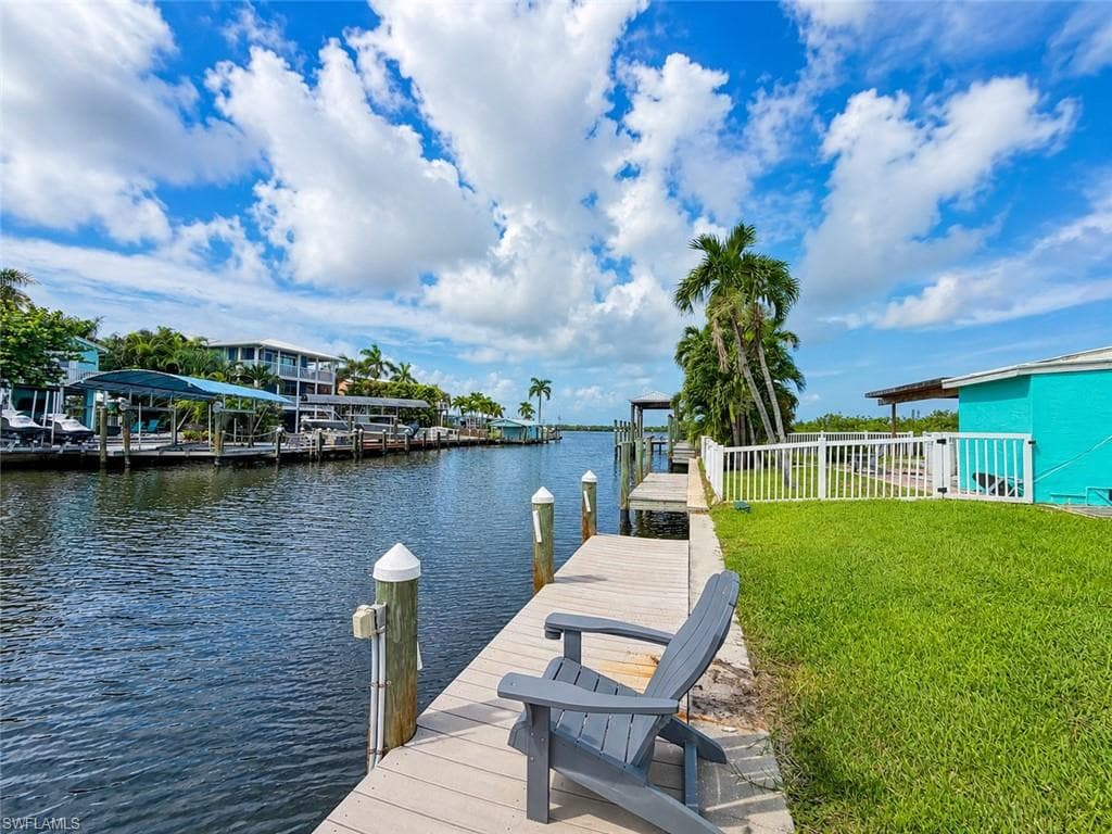 2623 2nd ST MATLACHA, FL 33993