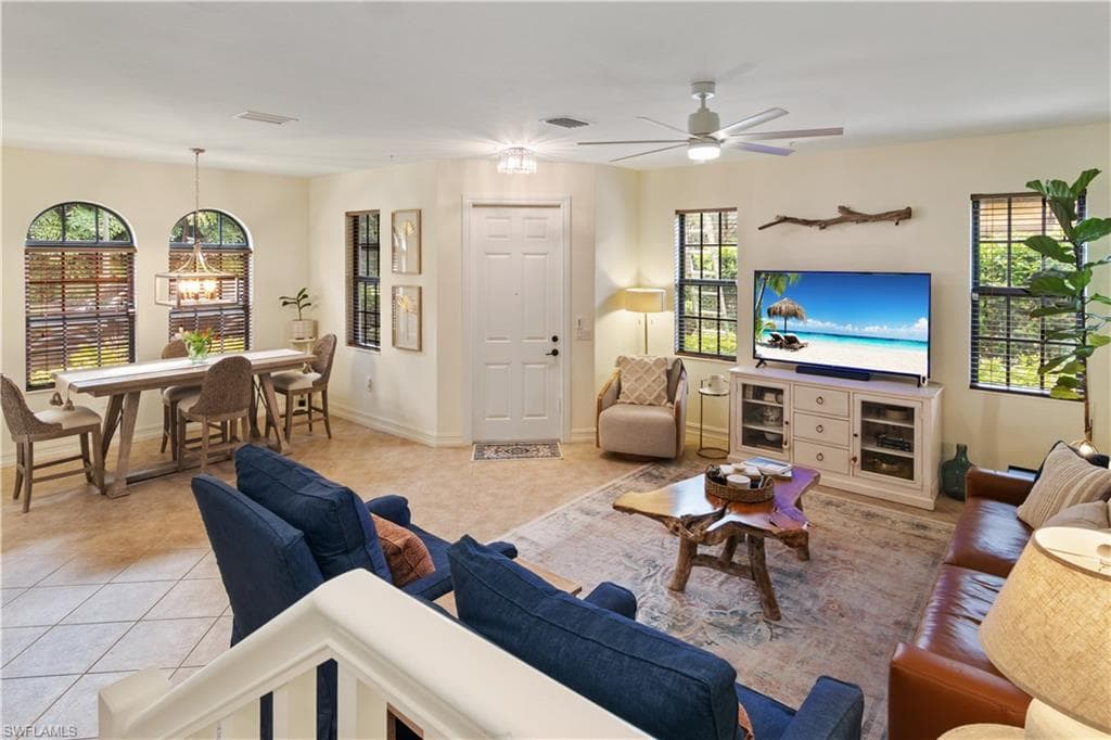 9151 Delano ST 9701 NAPLES, FL 34113