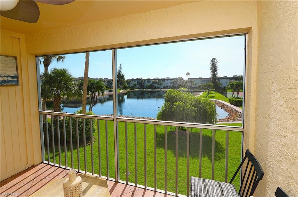 1004 Manatee RD H202 NAPLES, FL 34114