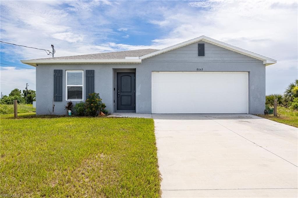 8043 Mangrove CIR LABELLE, FL 33935