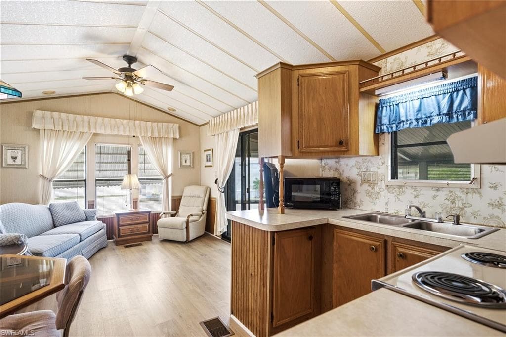 45 Shifting Sands AVE BONITA SPRINGS, FL 34135