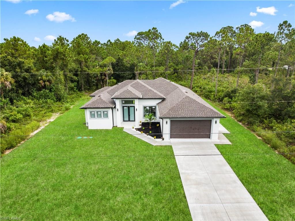 1110 Rush AVE LEHIGH ACRES, FL 33972