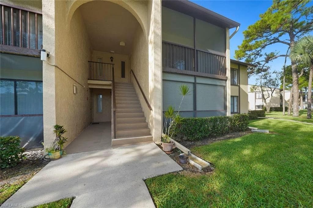 802 Sky Pine WAY E2 GREEN ACRES, FL 33415