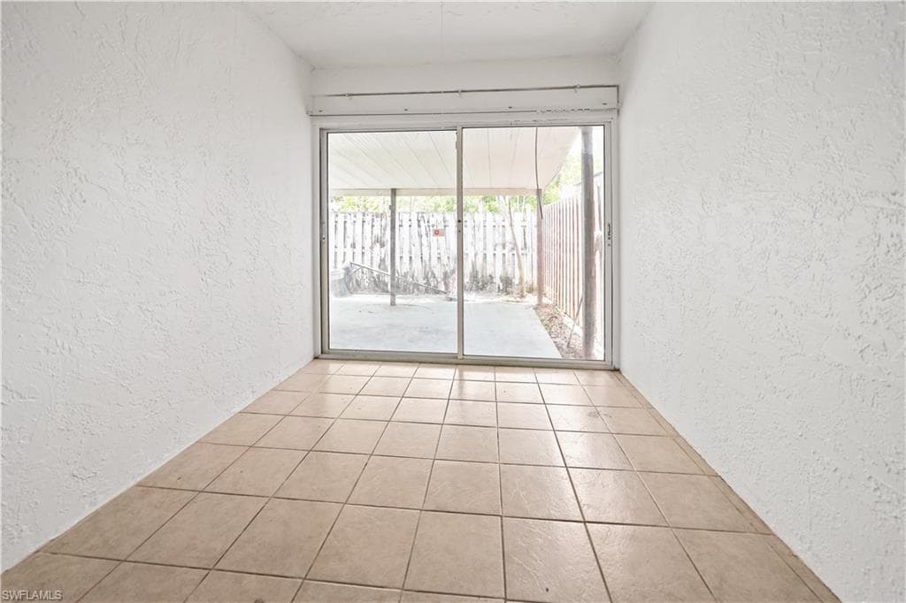5078 Amber LN LAKE WORTH, FL 33463