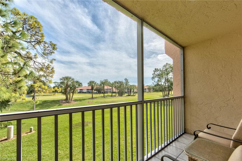 175 Turtle Lake CT 210 NAPLES, FL 34105