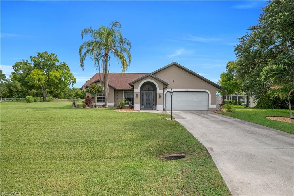 538 Whispering Wind BEND LEHIGH ACRES, FL 33974