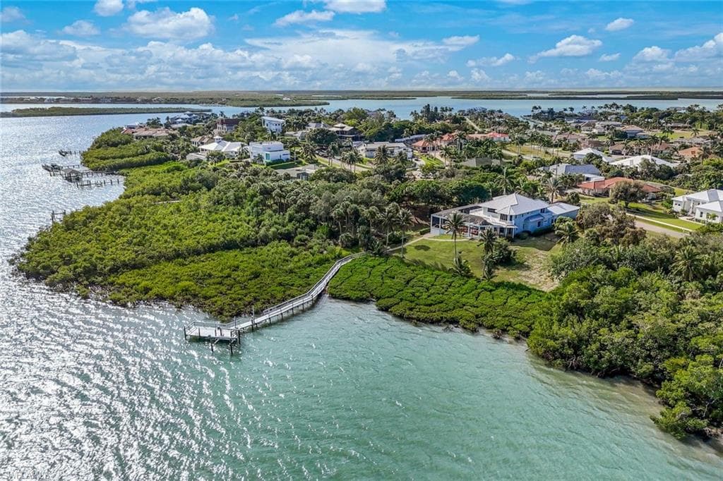831 Caxambas DR MARCO ISLAND, FL 34145