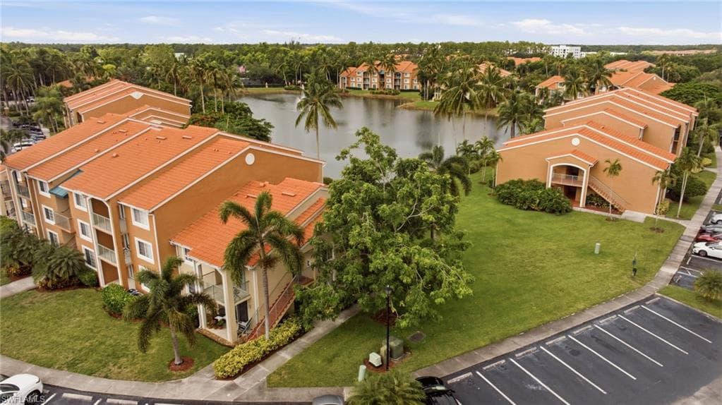 1265 Wildwood Lakes BLVD 207 NAPLES, FL 34104