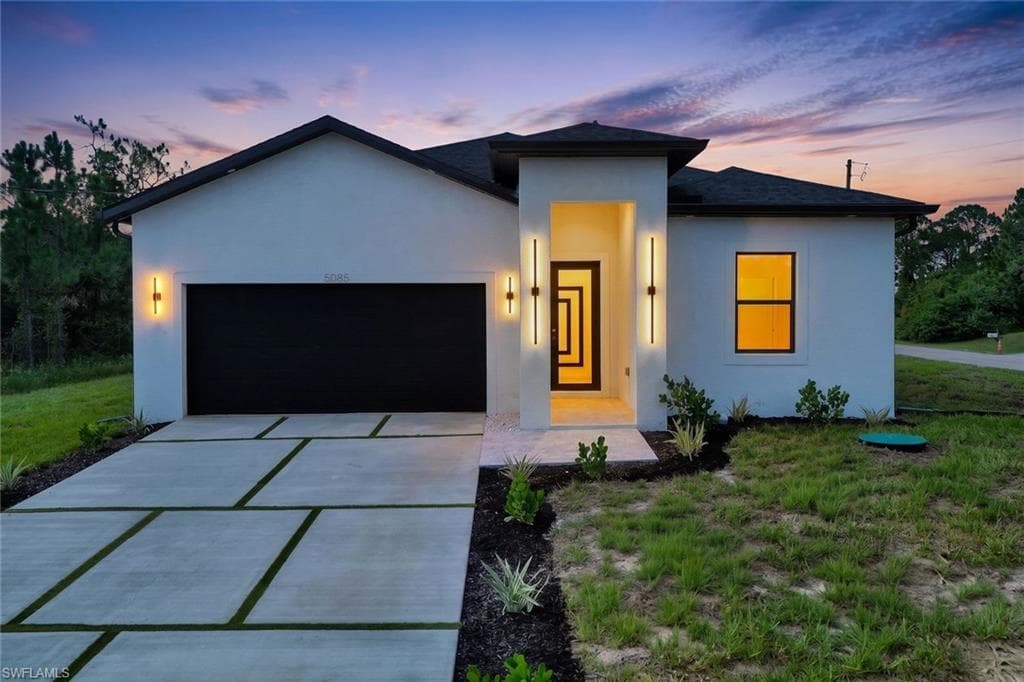 5085 NE Tradewinds CIR LABELLE, FL 33935