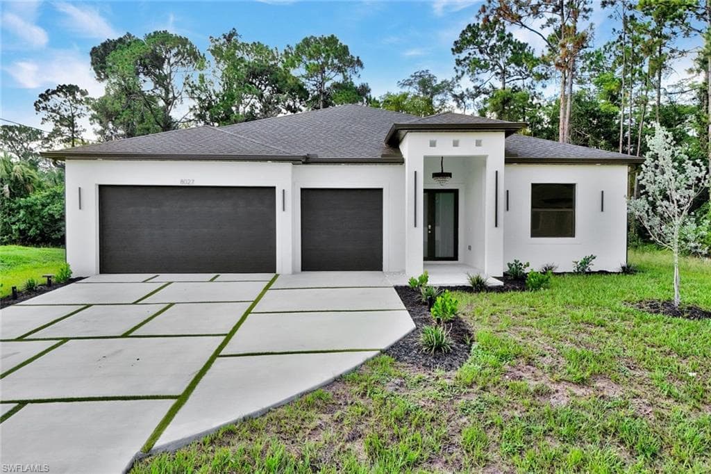 8027 Royal CIR LABELLE, FL 33935