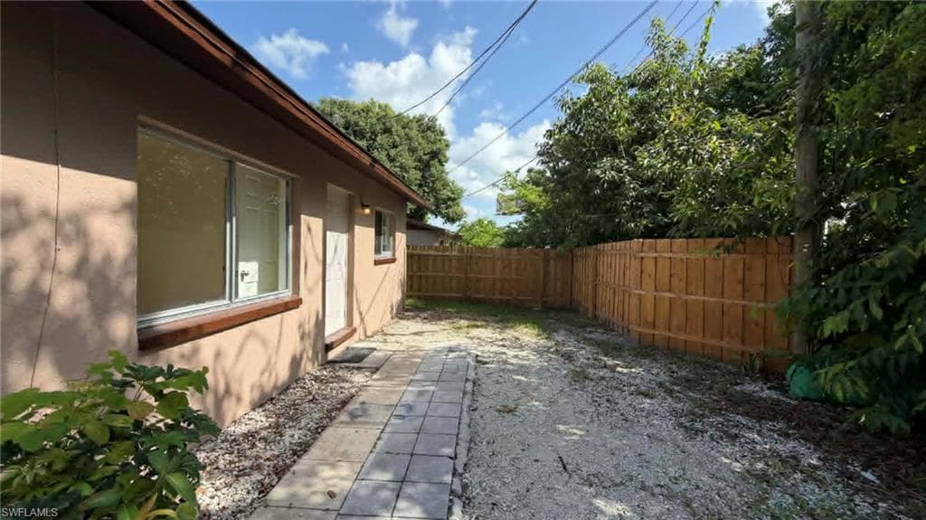 3713 Washington AVE 3 FORT MYERS, FL 33916