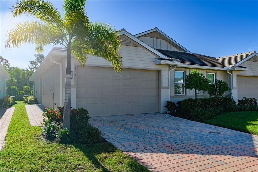 1152 ENBROOK LOOP NAPLES, FL 34114