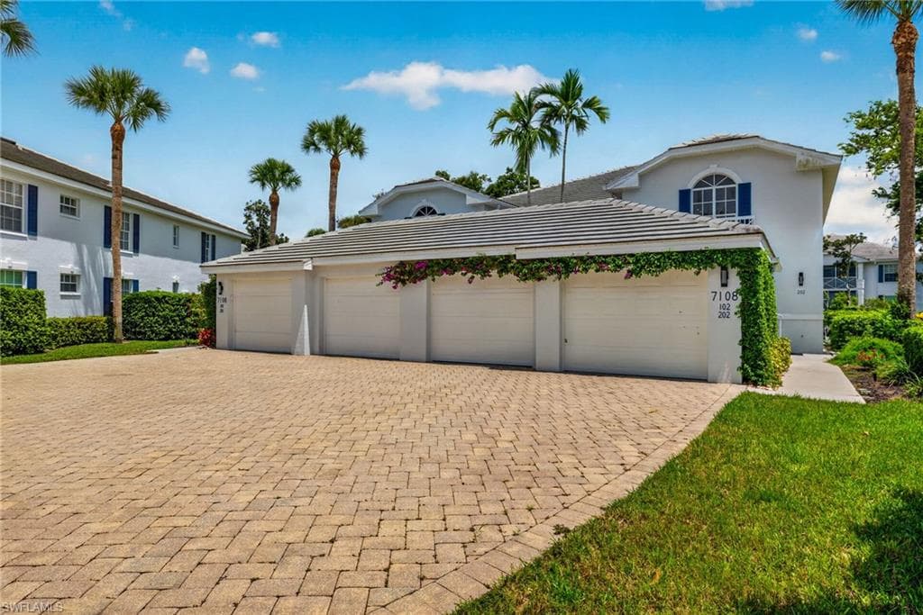7108 Barrington CIR 202 NAPLES, FL 34108