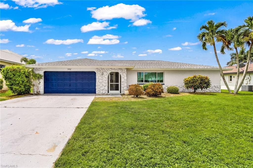 1936 Palaco Grande PKWY CAPE CORAL, FL 33904
