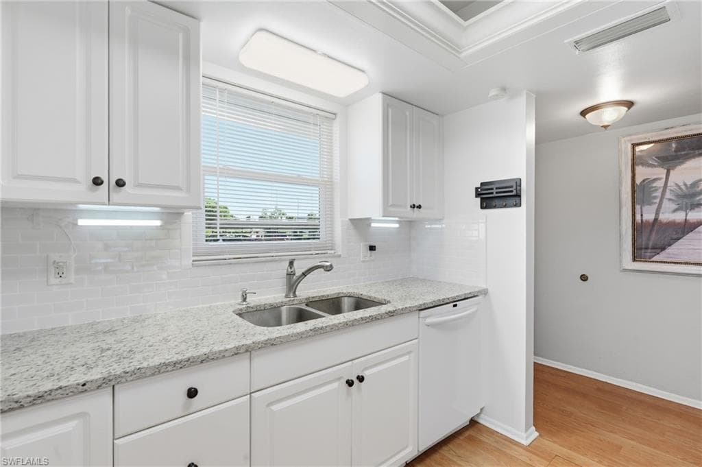 5435 Rattlesnake Hammock #E107 NAPLES, FL 34113
