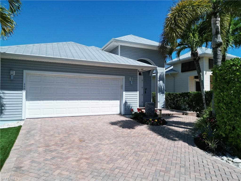 3005 Coco AVE NAPLES, FL 34112
