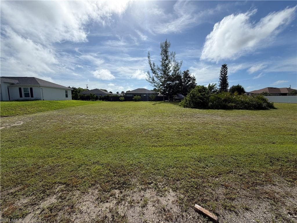 4021 NE 9th PL CAPE CORAL, FL 33909