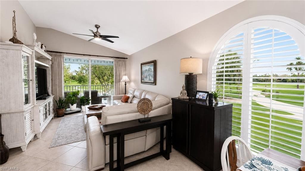 8274 Twelve Oaks CIR 126 NAPLES, FL 34113