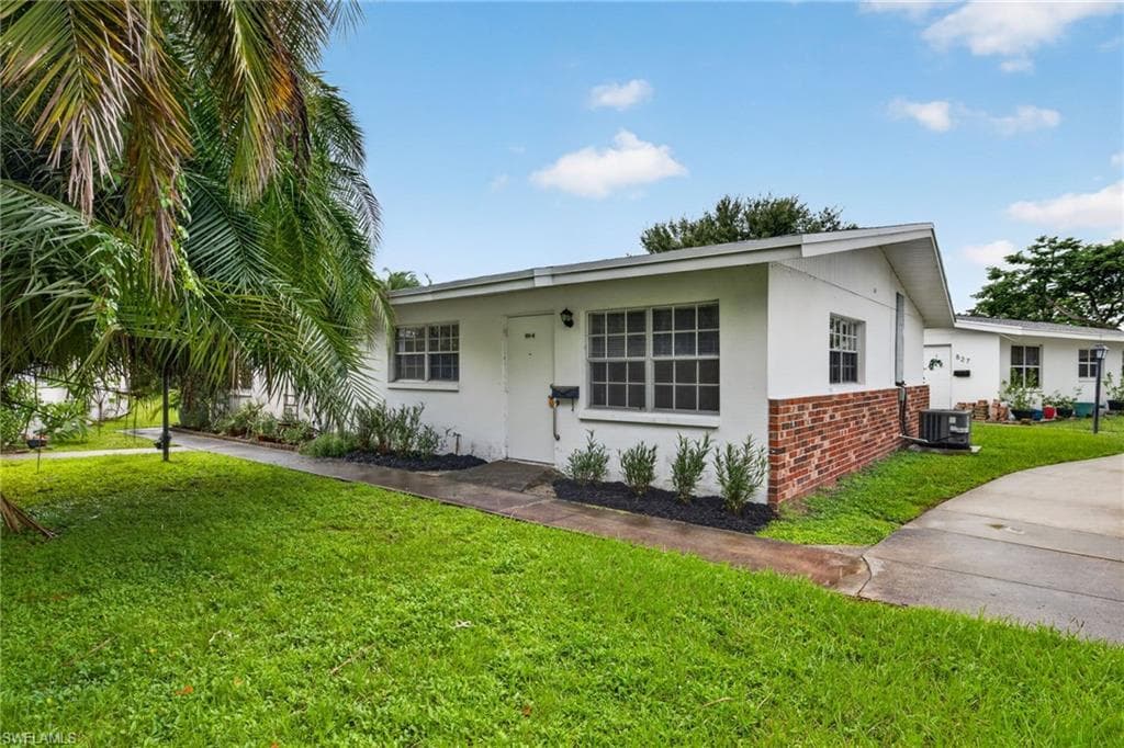 825 Courtington LN 2 FORT MYERS, FL 33919