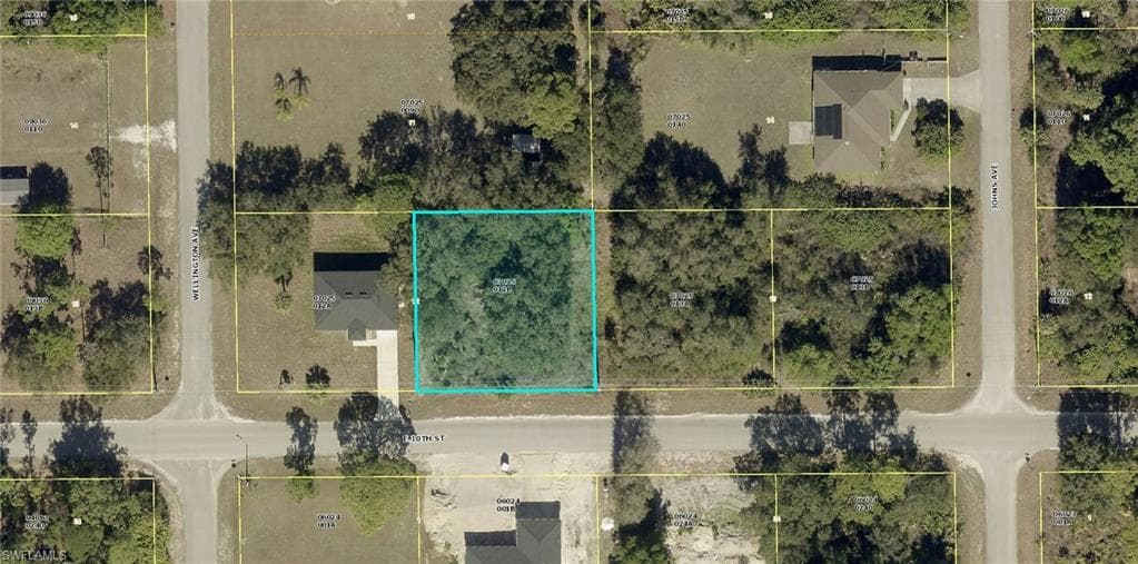 3503 E 10th ST LEHIGH ACRES, FL 33972