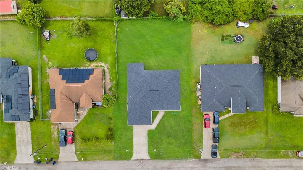 2805 26th ST SW LEHIGH ACRES, FL 33976