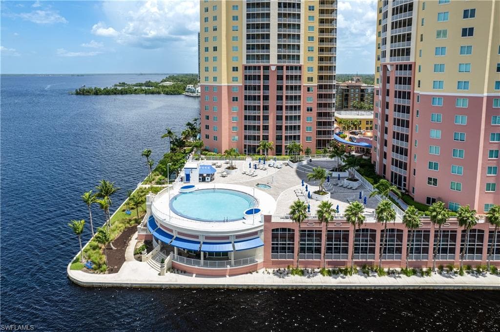 2743 1st ST 804 FORT MYERS, FL 33916