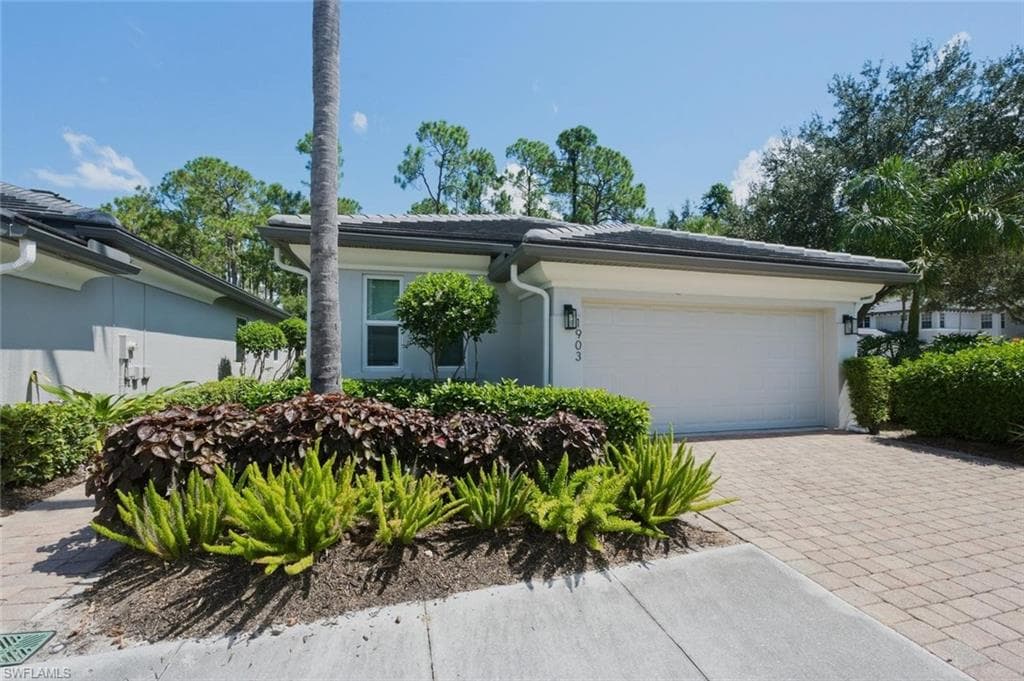 1903 Tarpon Bay DR N 134 NAPLES, FL 34119