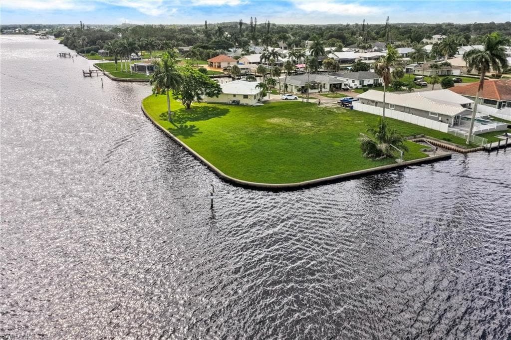 2193 Havana AVE FORT MYERS, FL 33905