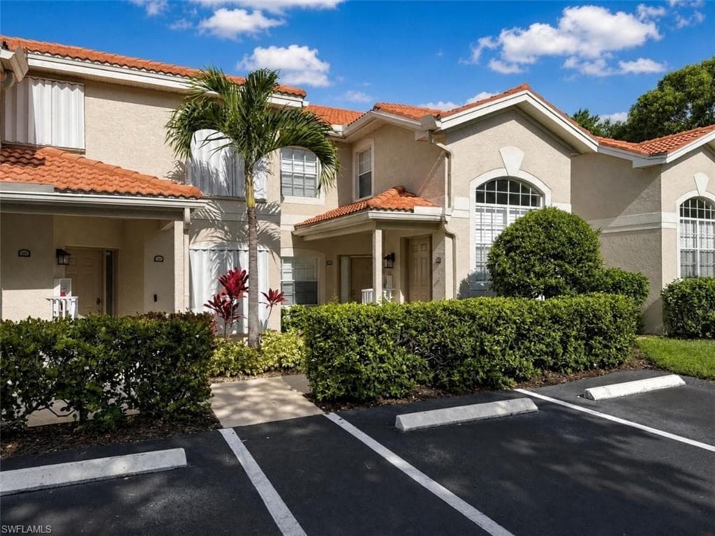 7553 Silver Trumpet LN 202 NAPLES, FL 34109