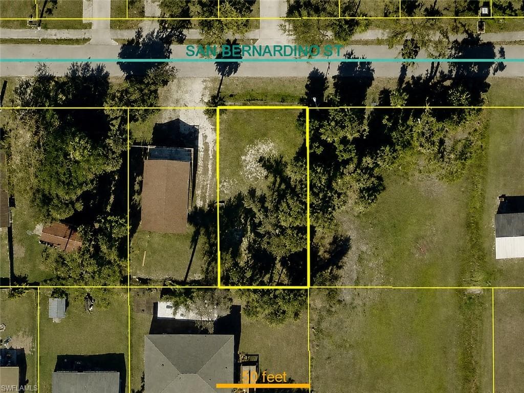 547 San Bernardino ST NORTH FORT MYERS, FL 33903