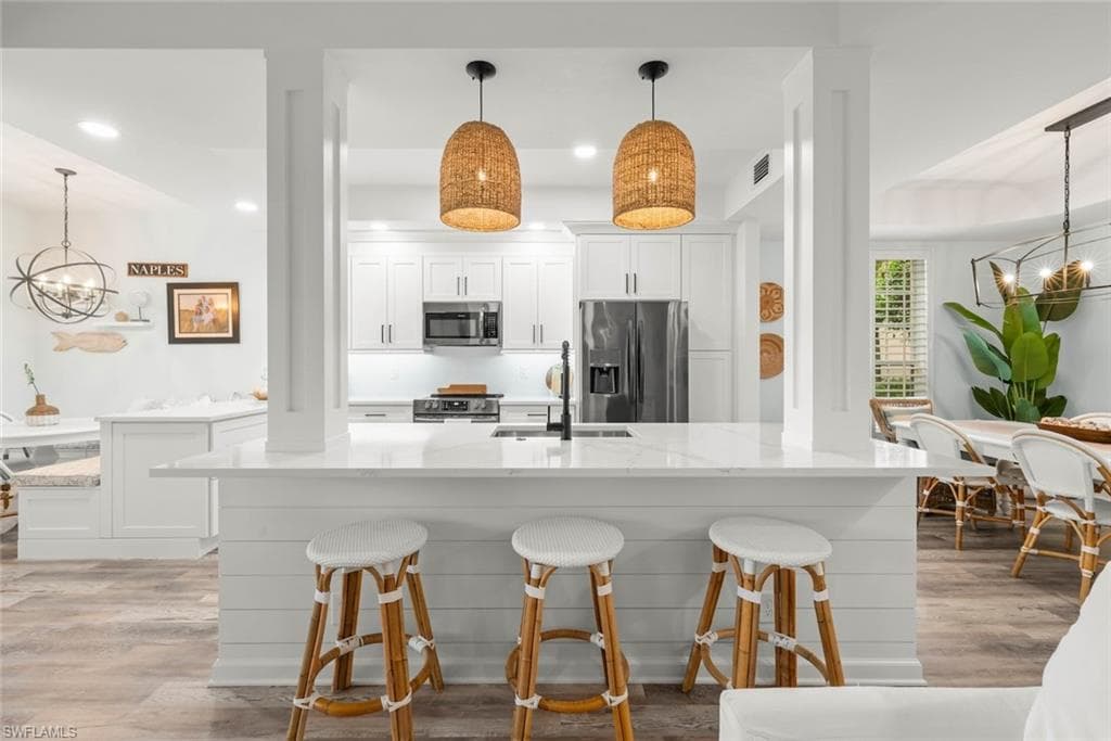 8452 Abbington CIR 1612 NAPLES, FL 34108