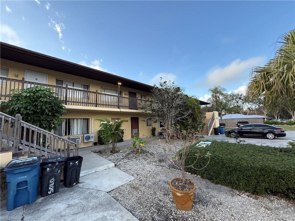 10632 Woods CIR 6 BONITA SPRINGS, FL 34135