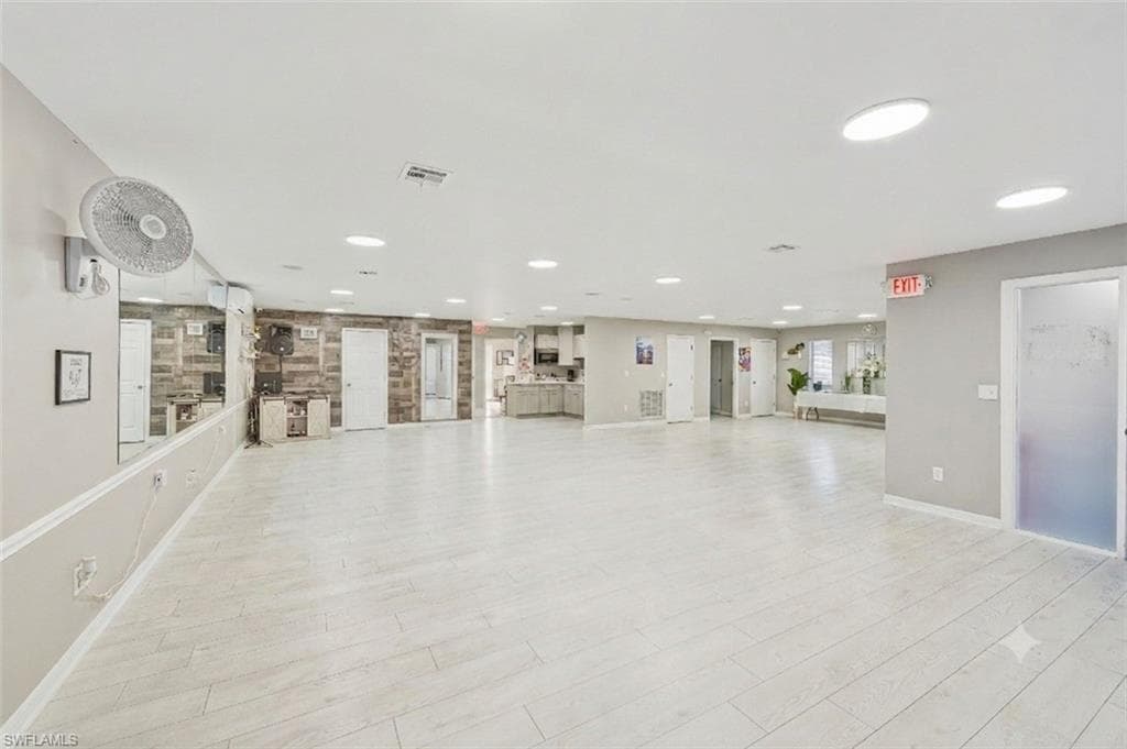 2080 Collier AVE FORT MYERS, FL 33901