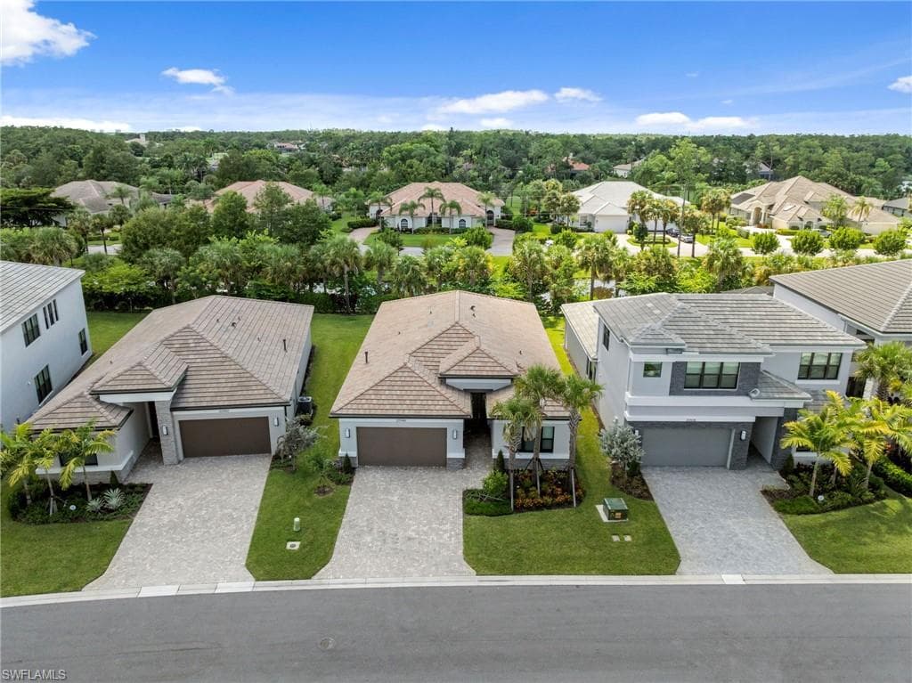 20944 Thistle Leaf LN ESTERO, FL 33928