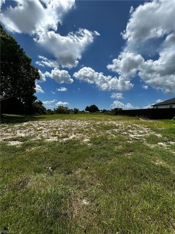 2710 NW 4th PL CAPE CORAL, FL 33993
