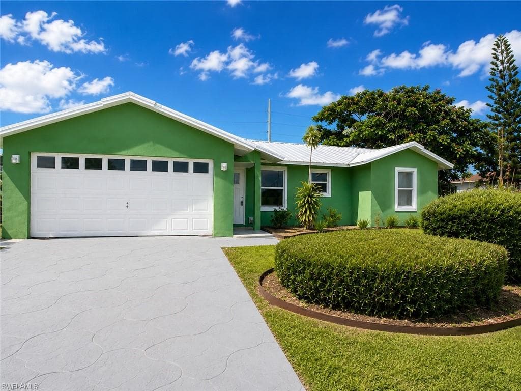 611 NE 23rd TER CAPE CORAL, FL 33909