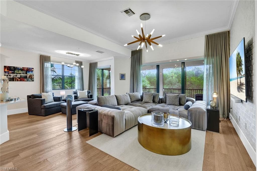 16356 Viansa WAY 201 NAPLES, FL 34110
