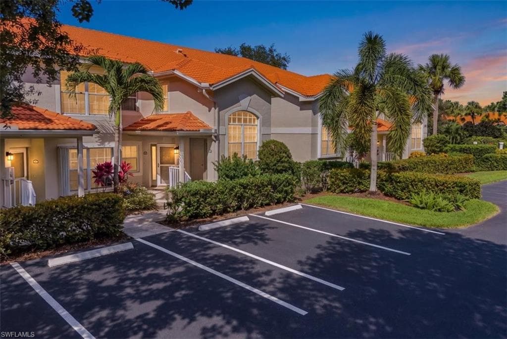 2526 Orchid Bay DR 202 NAPLES, FL 34109