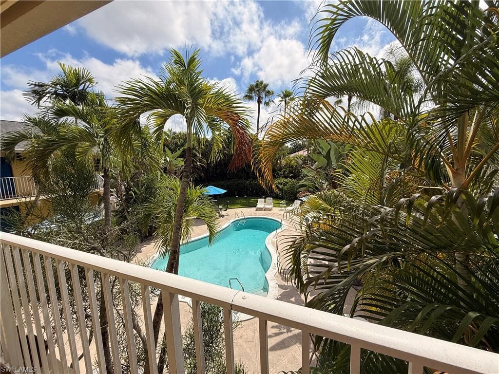 4290 Gulfstream DR 12 NAPLES, FL 34112