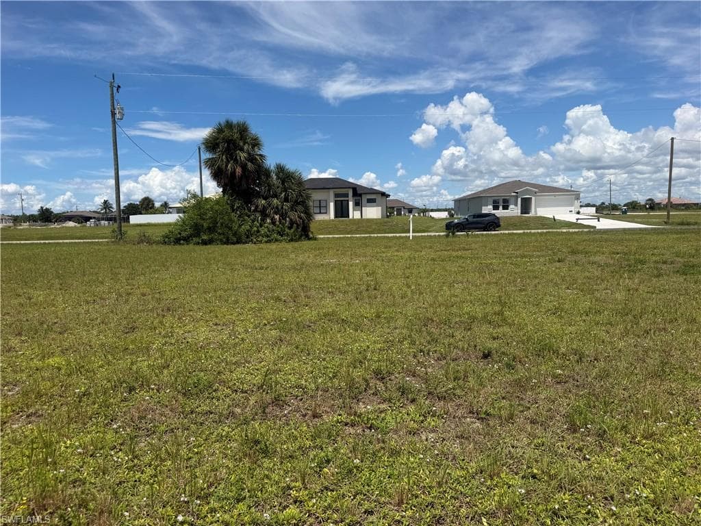 4012 NW 38th LN CAPE CORAL, FL 33993