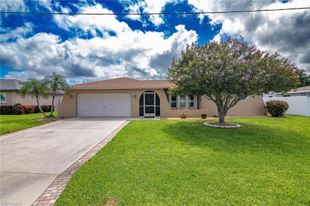 3929 SE 10th AVE CAPE CORAL, FL 33904