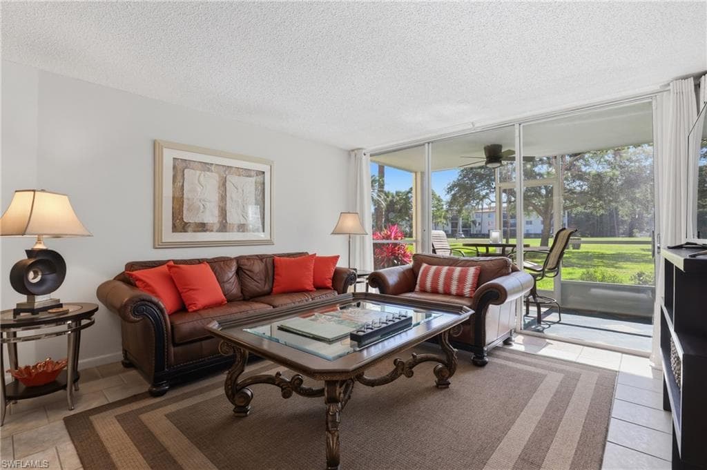 1086 Forest Lakes DR 106 NAPLES, FL 34105
