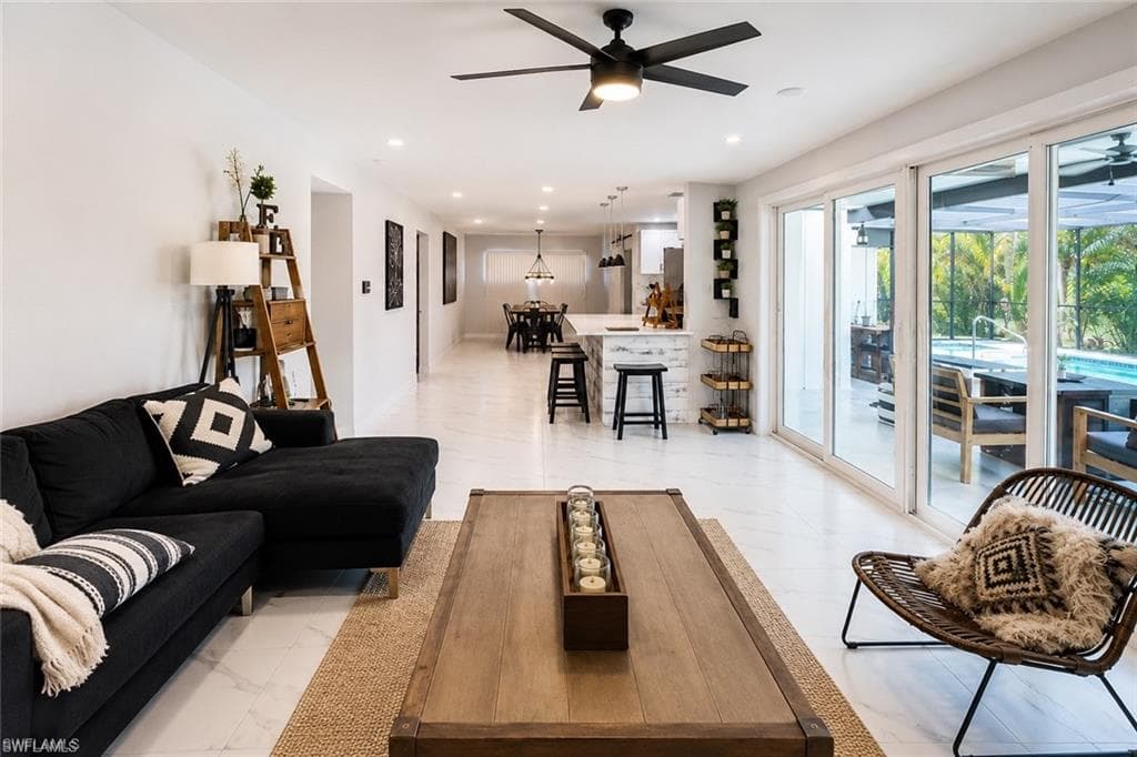4439 Parrot AVE NAPLES, FL 34104