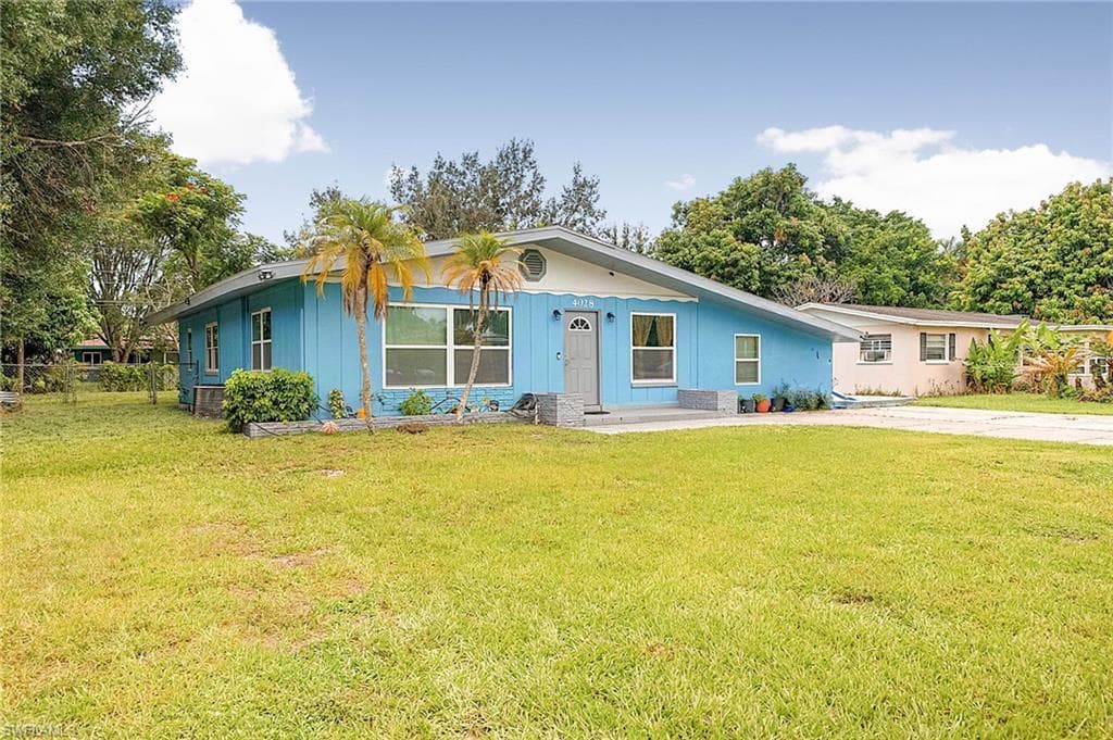 4028 Manning AVE FORT MYERS, FL 33916