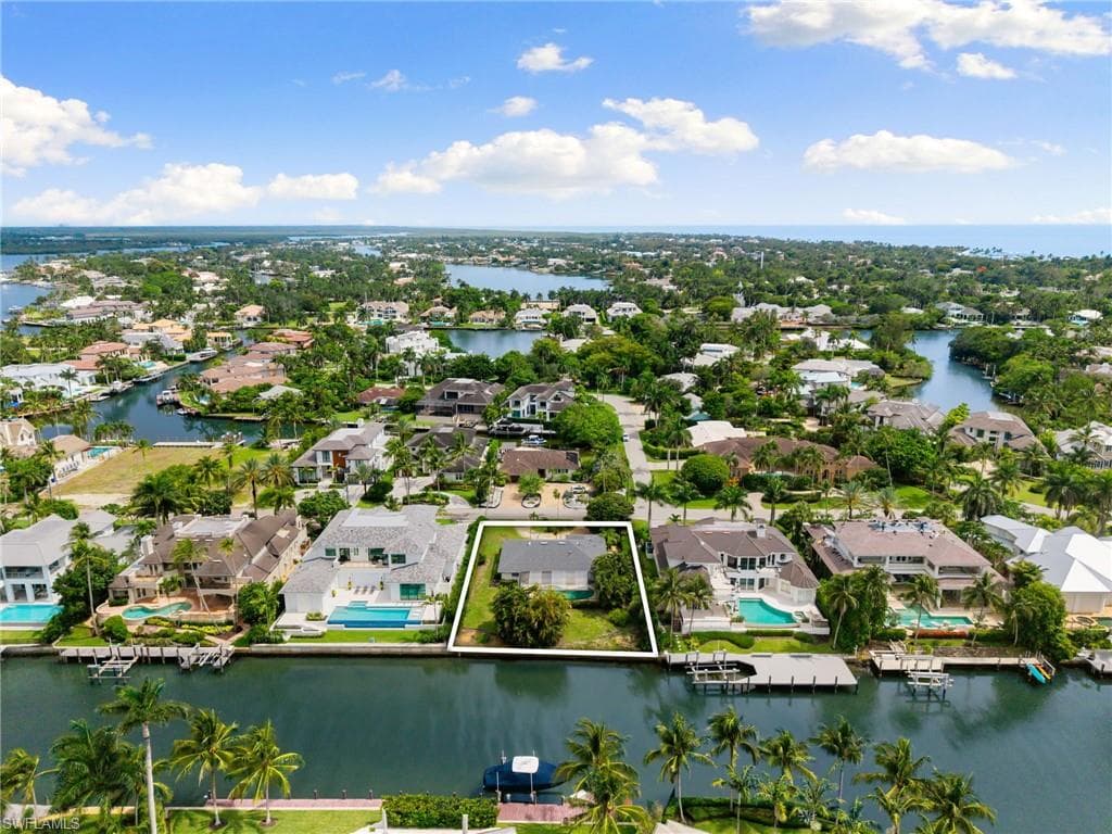 605 21st AVE S NAPLES, FL 34102