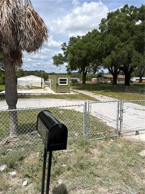 37631 Kossik RD ZEPHYRHILLS, FL 33541